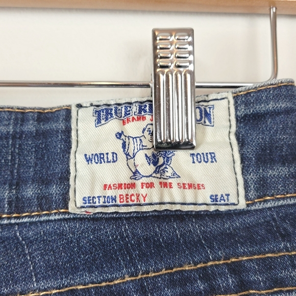 True Religion Becky Straight Raw Hem Jean Size 25 - Picture 5 of 7
